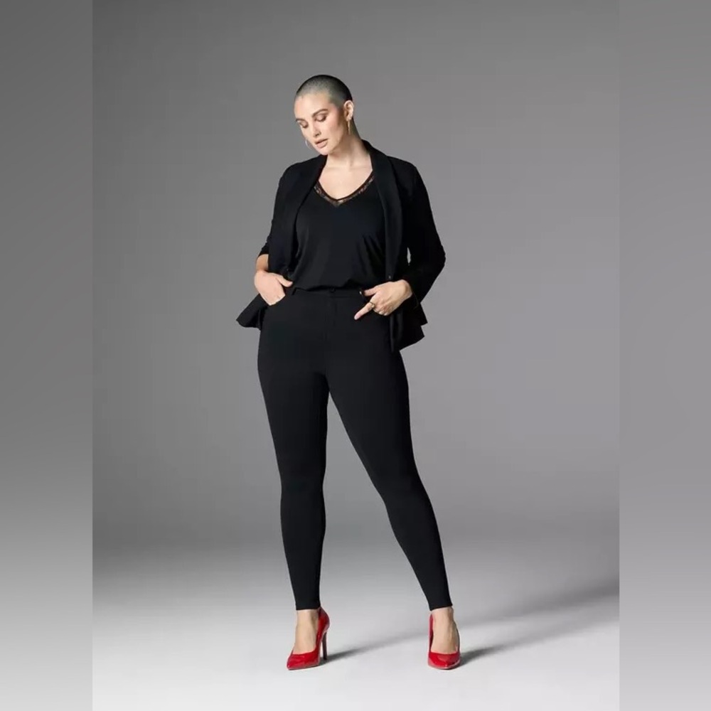 Studio by Torrid Bombshell Skinny Ankle Pant Size 16S